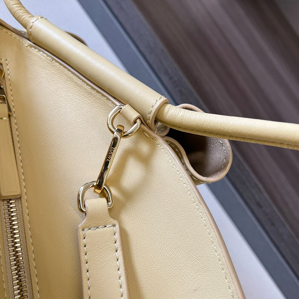 Loewe Small Paseo bag in shiny nappa calfskin(high-end grade) - Top Club