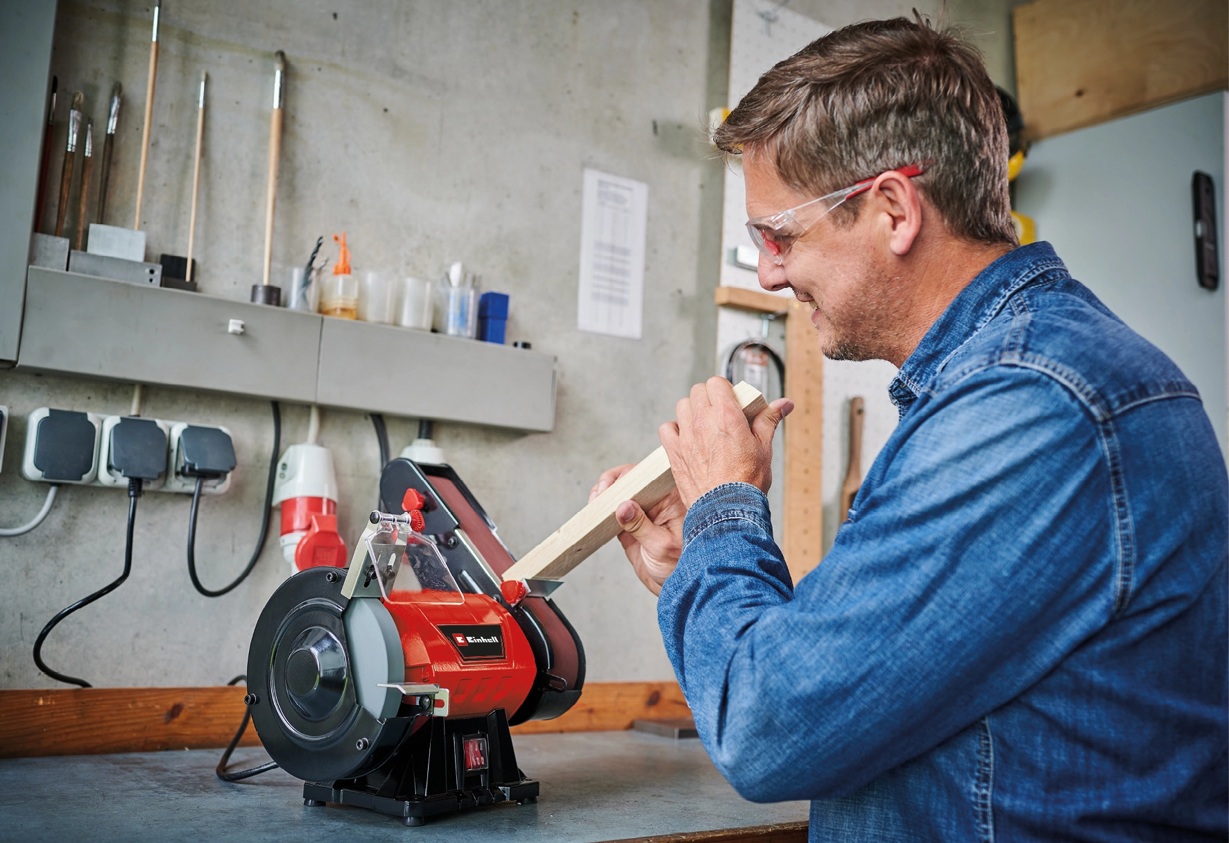 Einhell Levigatrice a nastro con supporto Einhell TC-US 350