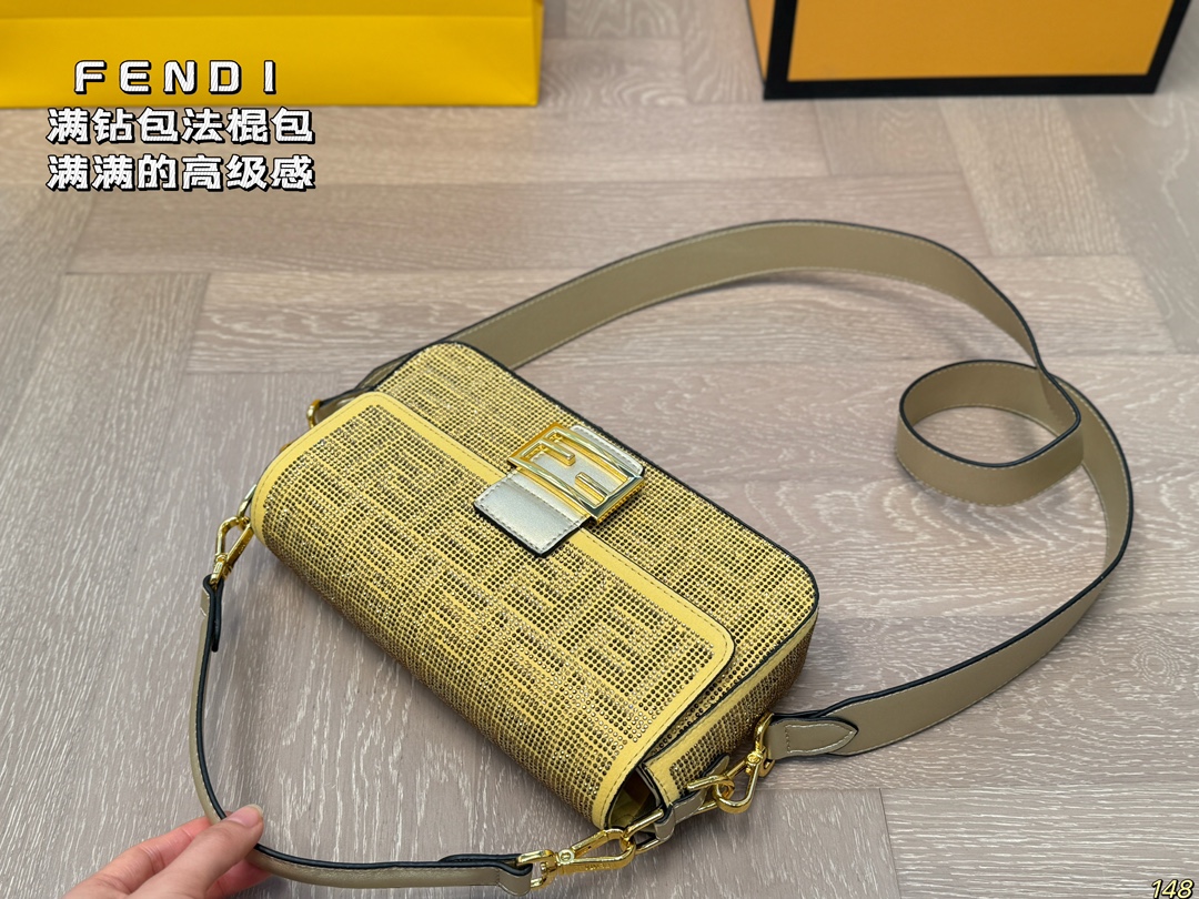 Fen new arrival Baguette Chain bag size??26*15 cm - Top Club