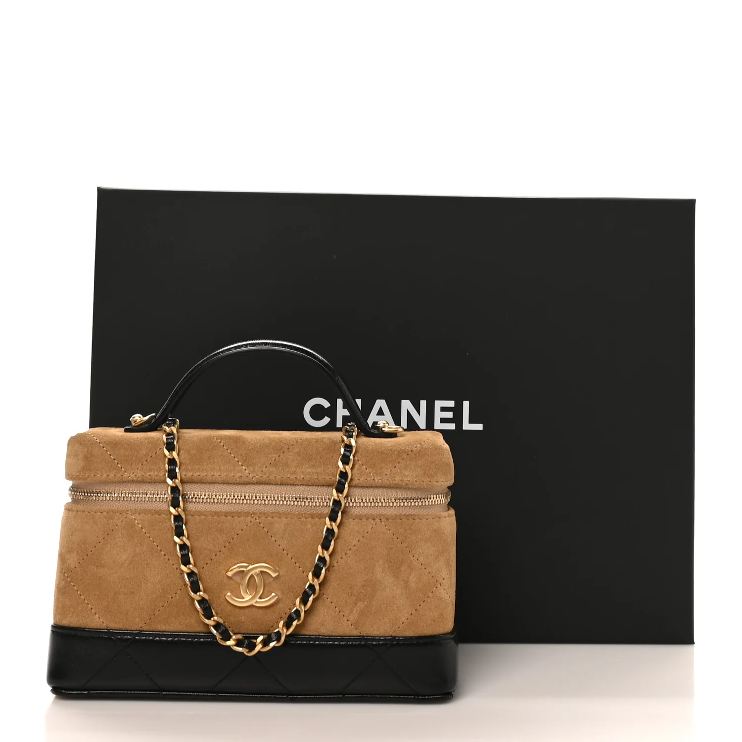 Suede Calfskin Shiny Lambskin Quilted Top Handle Slim Vanity Case With Chain Beige Black - Top Club