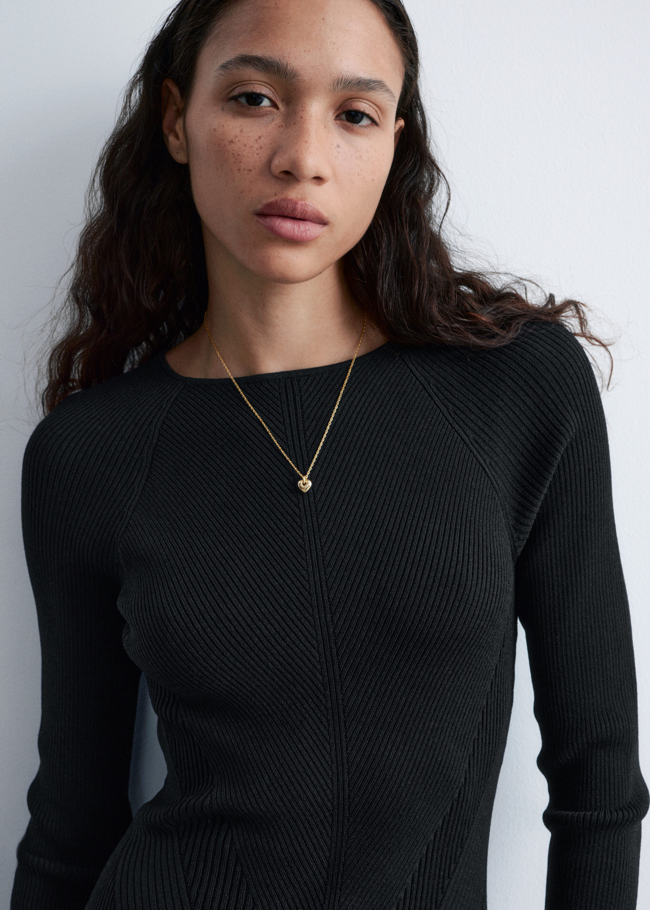 & Other Stories HEART PENDANT NECKLACE