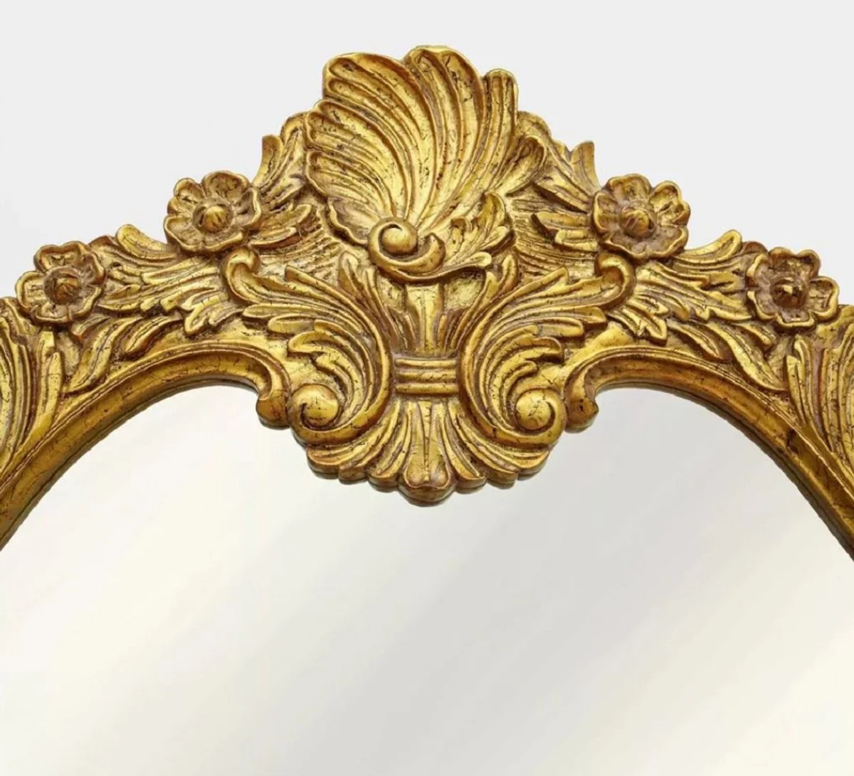 From the luxury furniture collection from Casa Padrino!