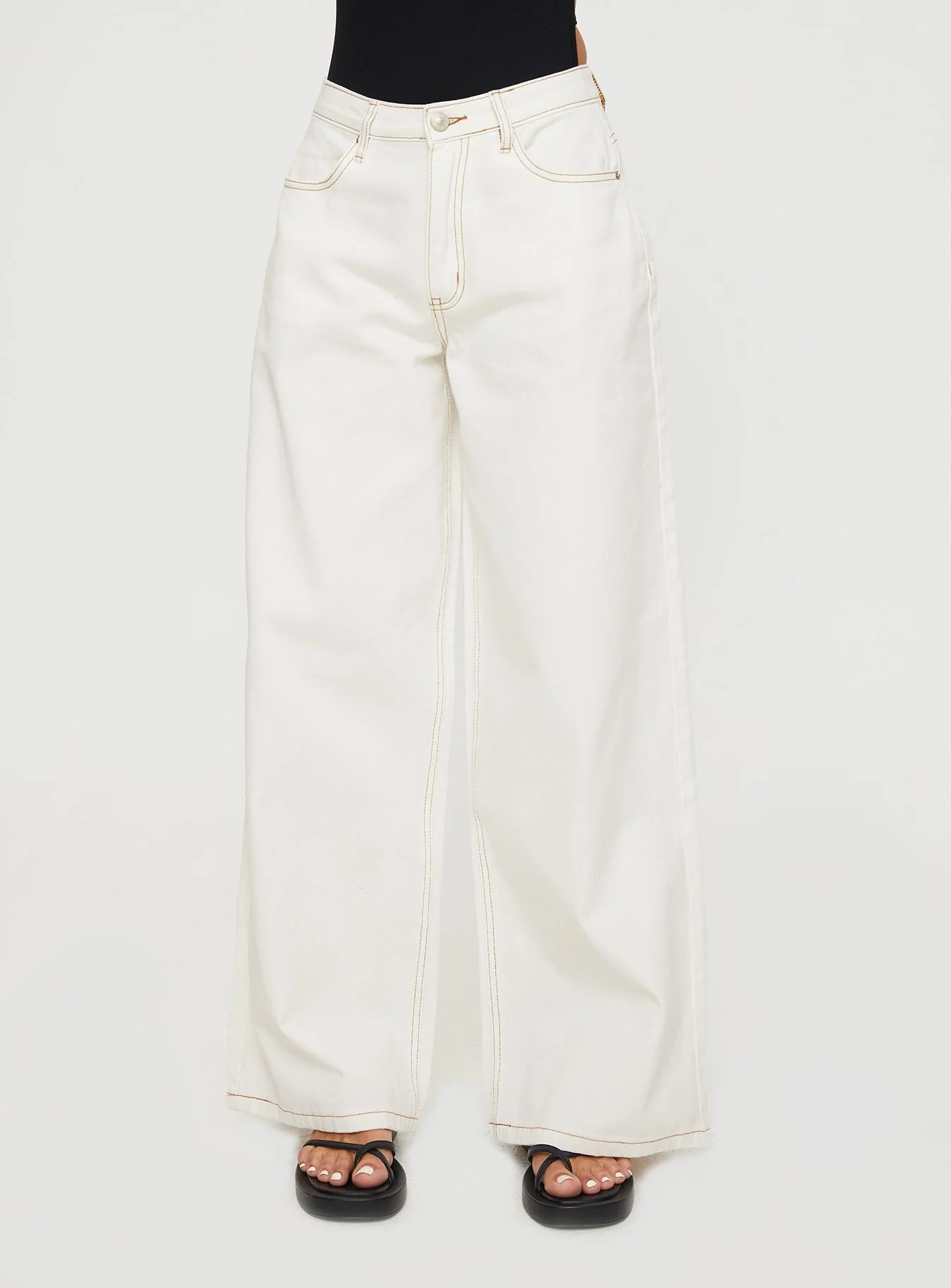 Naylor Mid Rise Wide Leg Jeans Cream Petite