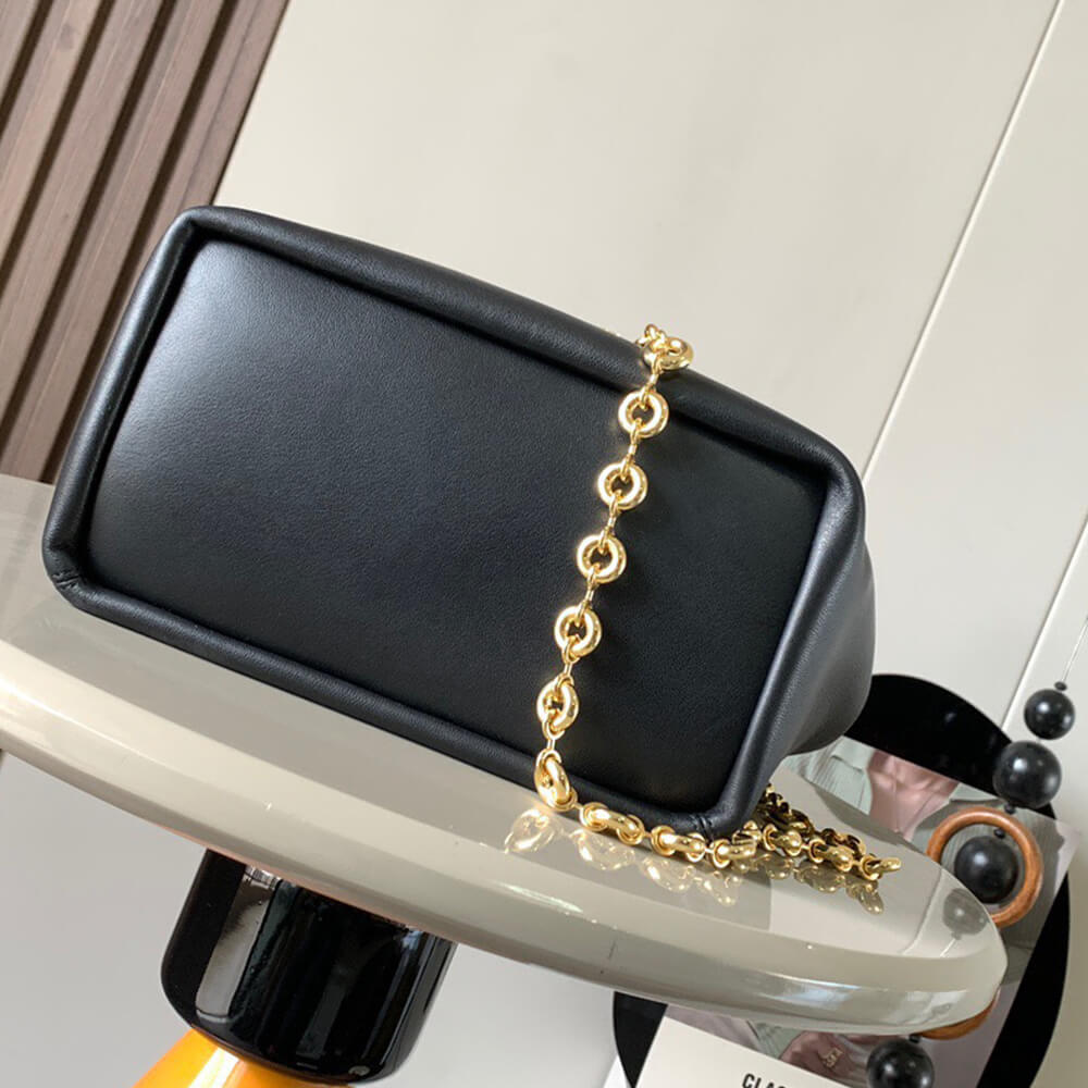 Loewe Small Squeeze bag in nappa lambskin - Top Club