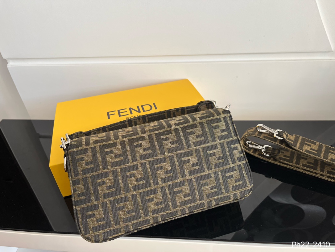 Fen  FRAGMENT new arrival bag size : 26 * 14.5 cm - Top Club