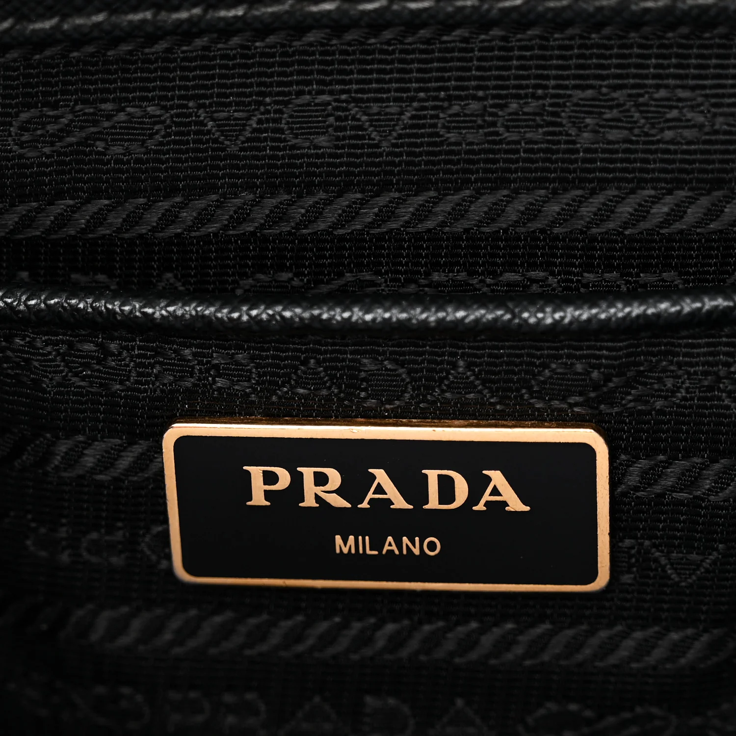 Saffiano Medium Galleria Double Zip Tote Black - Top Club