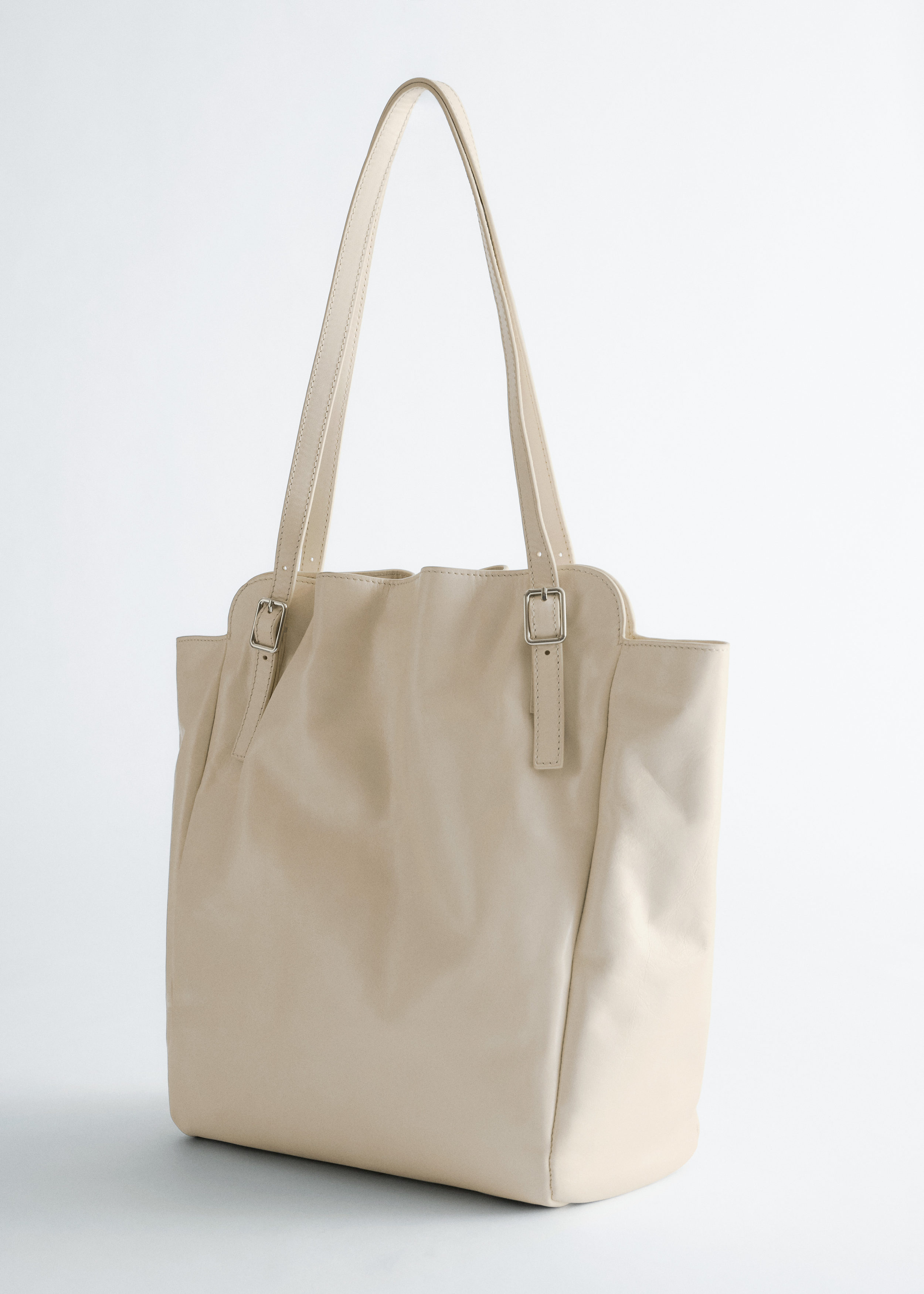 & Other Stories BUCKLE-STRAP LEATHER TOTE
