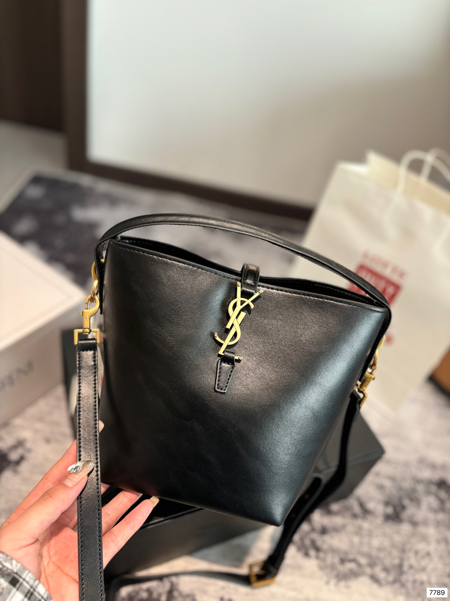Y Le 37 Bucket small bag size: 16*19 cm - Top Club