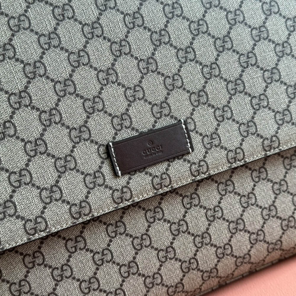 GUCCI GG Supreme Diaper Bag(HIGH-END GRADE) - Top Club