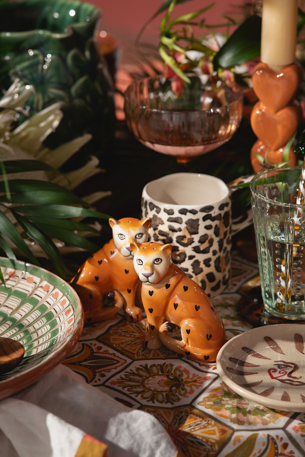 Lichtbruine mok met leopard print