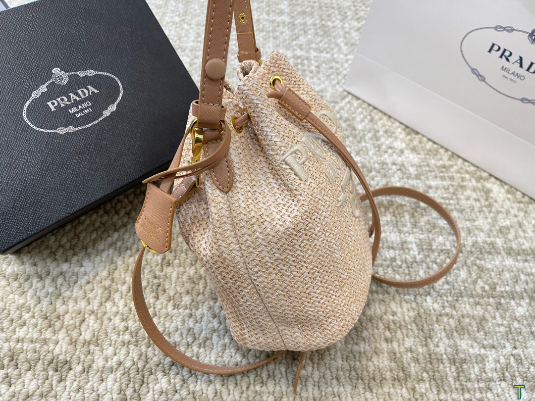 Pra nwe arrival bucket bag size: 18 * 22 cm - Top Club