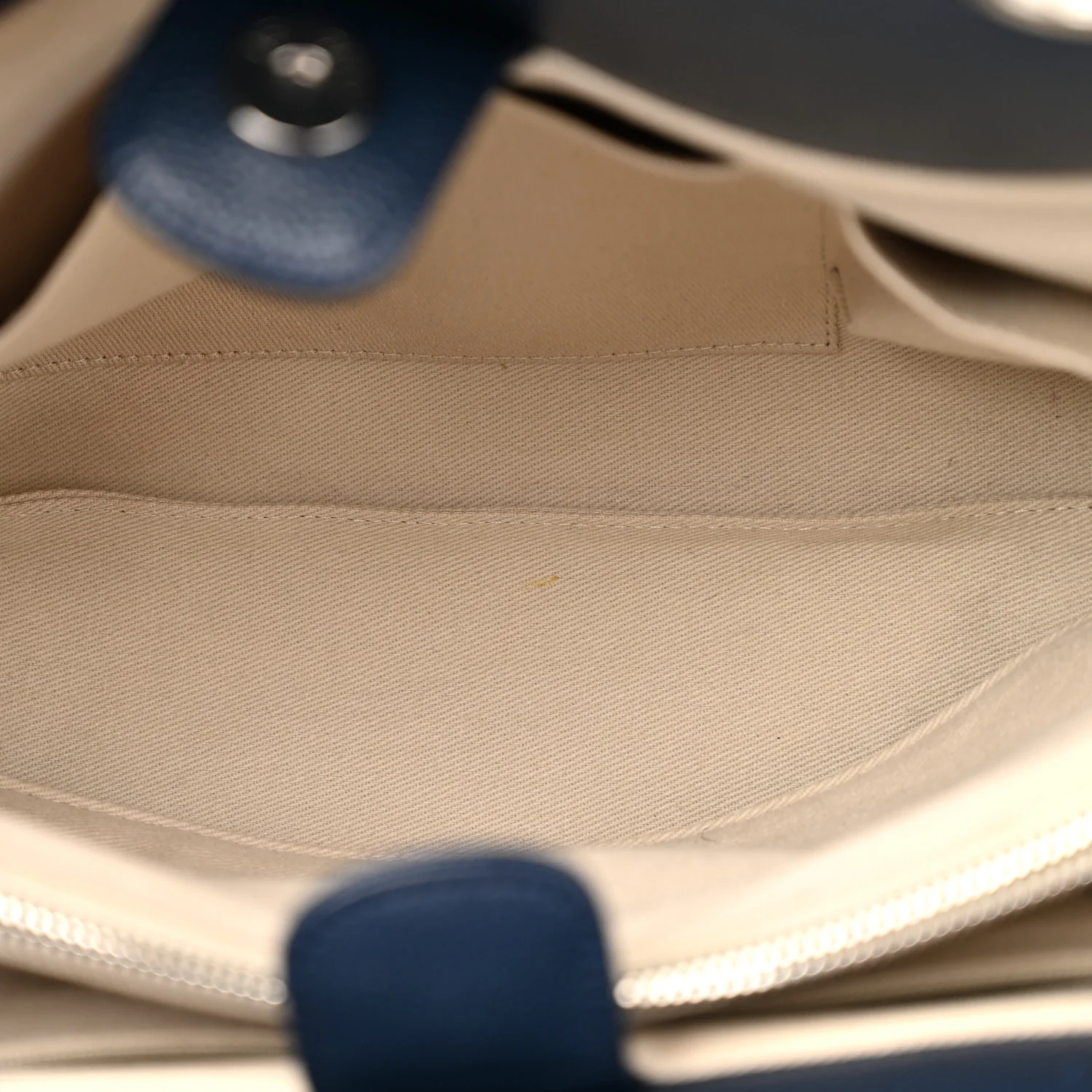 Soft Caviar CC Medium Top Handle Tote Navy Blue - Top Club