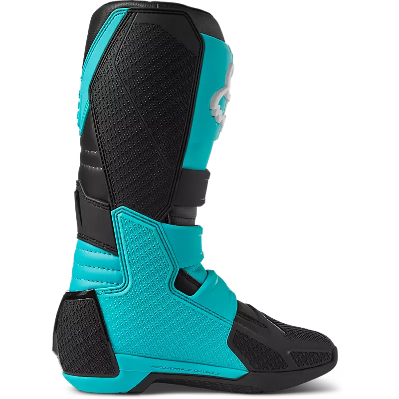 Complete boots