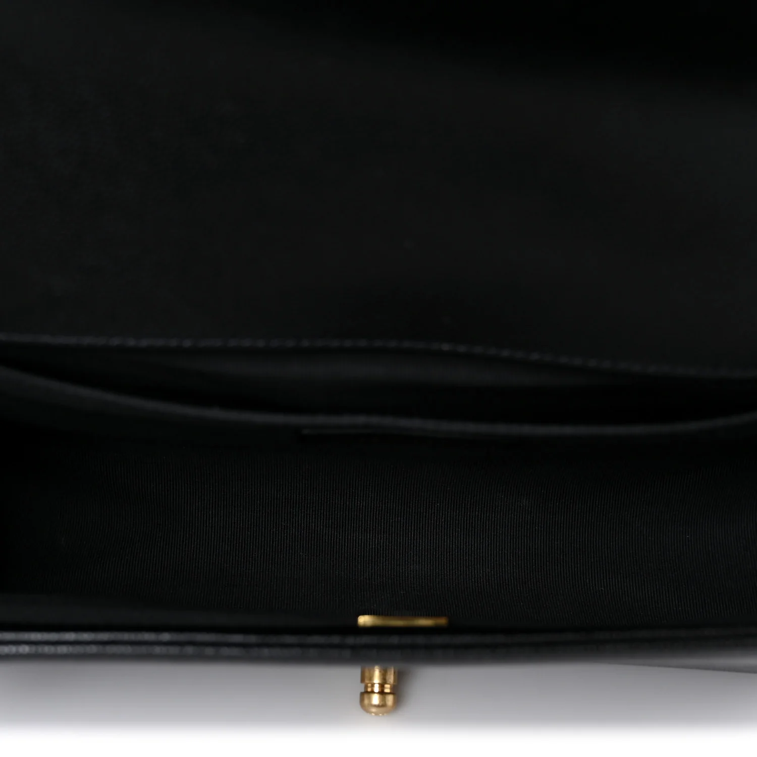 Caviar Quilted Medium Boy Flap Black - Top Club