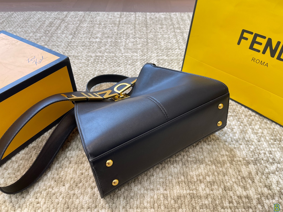 Fen Peekaboo new arrival tote bag size : 30*24 cm - Top Club