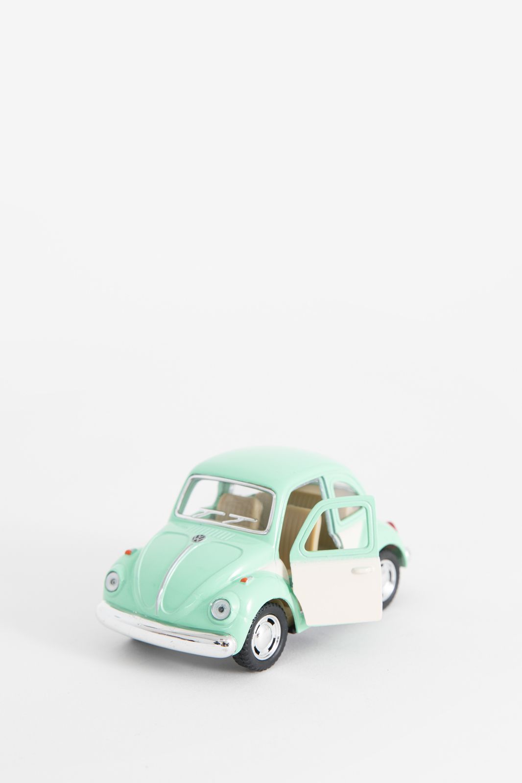Metalen volkswagen beetle pastel lichtgroen