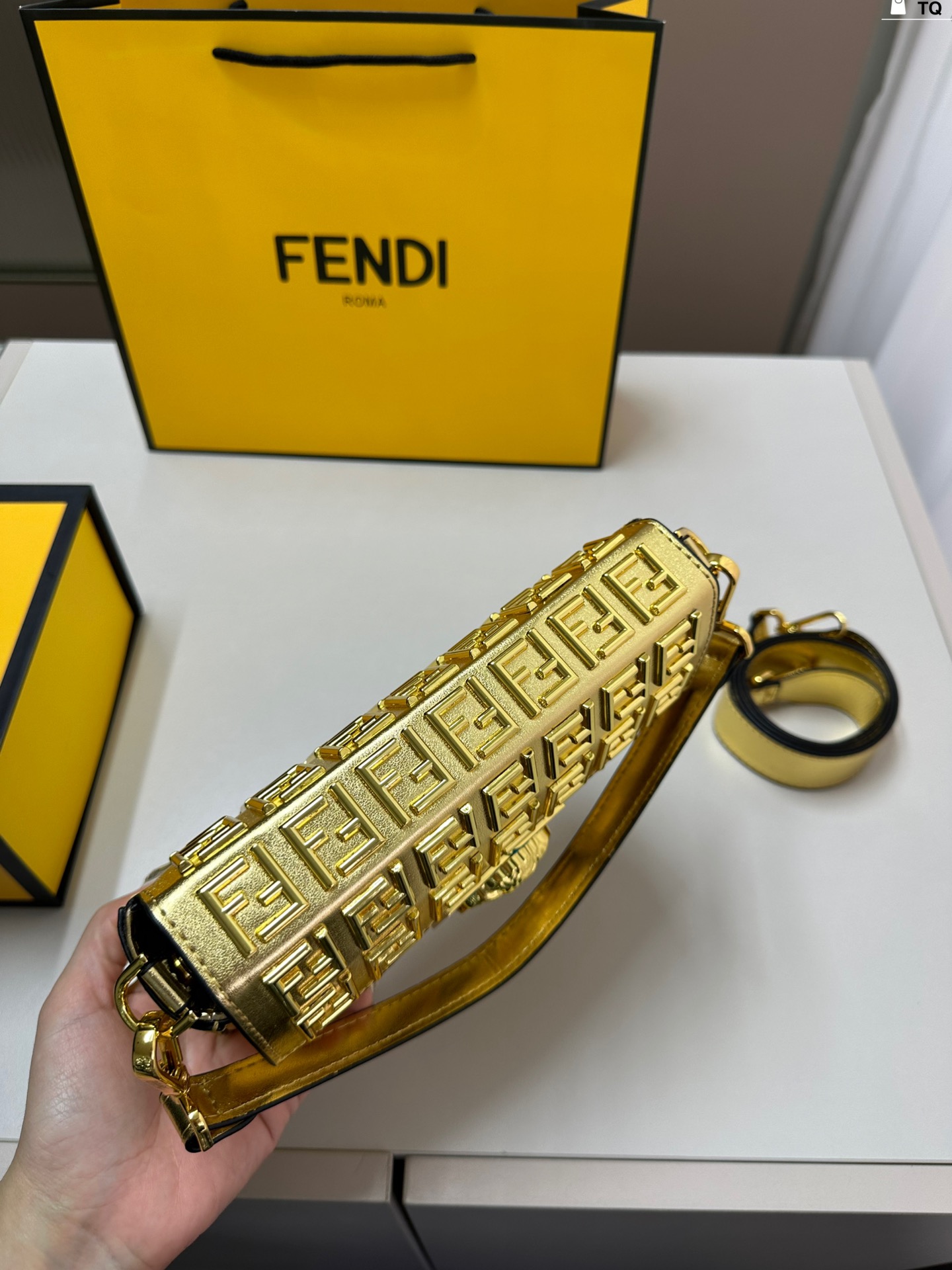 Fen ver new arrival Baguette bag size: 22*12 cm - Top Club