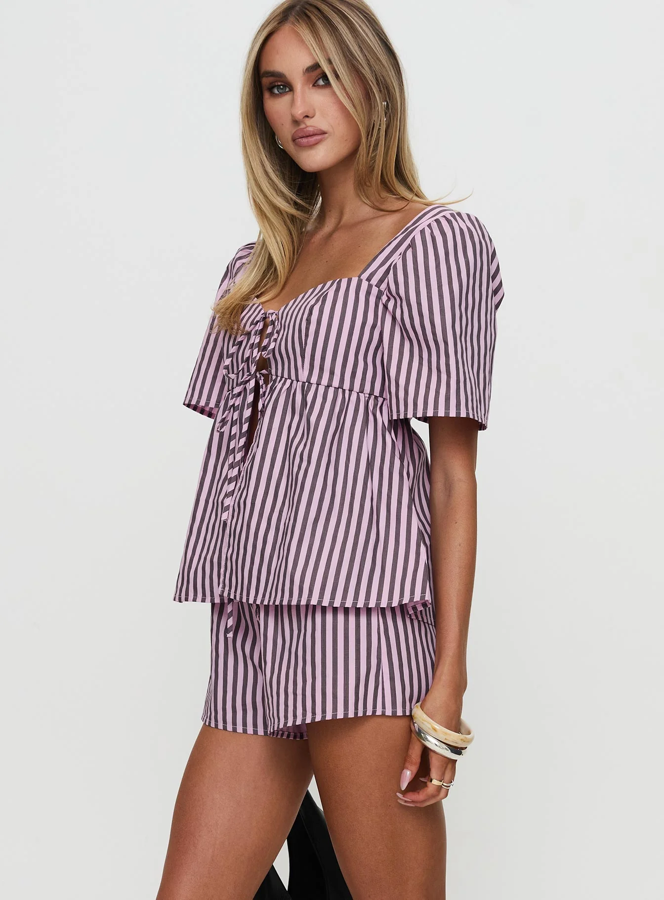 Two Young Hearts Tie Up Set Pink / Brown Stripe