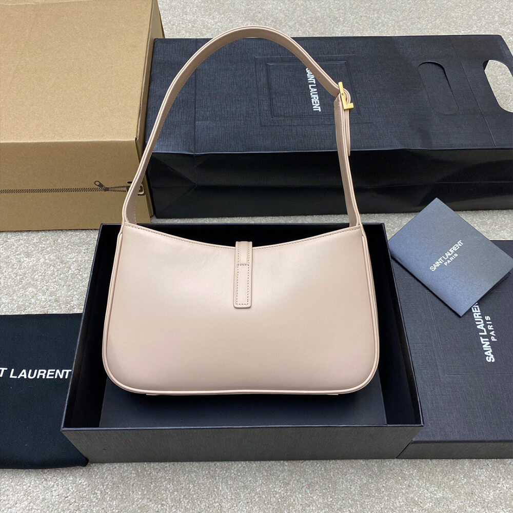 YSL LE 5 A 7 HOBO BAG IN SMOOTH LEATHER - Top Club