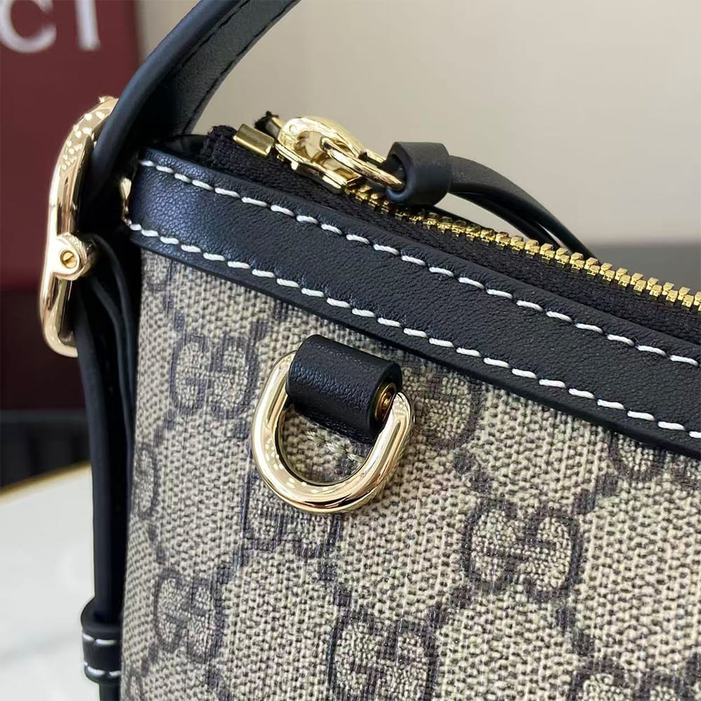 GG Emblem medium shoulder bag - Top Club