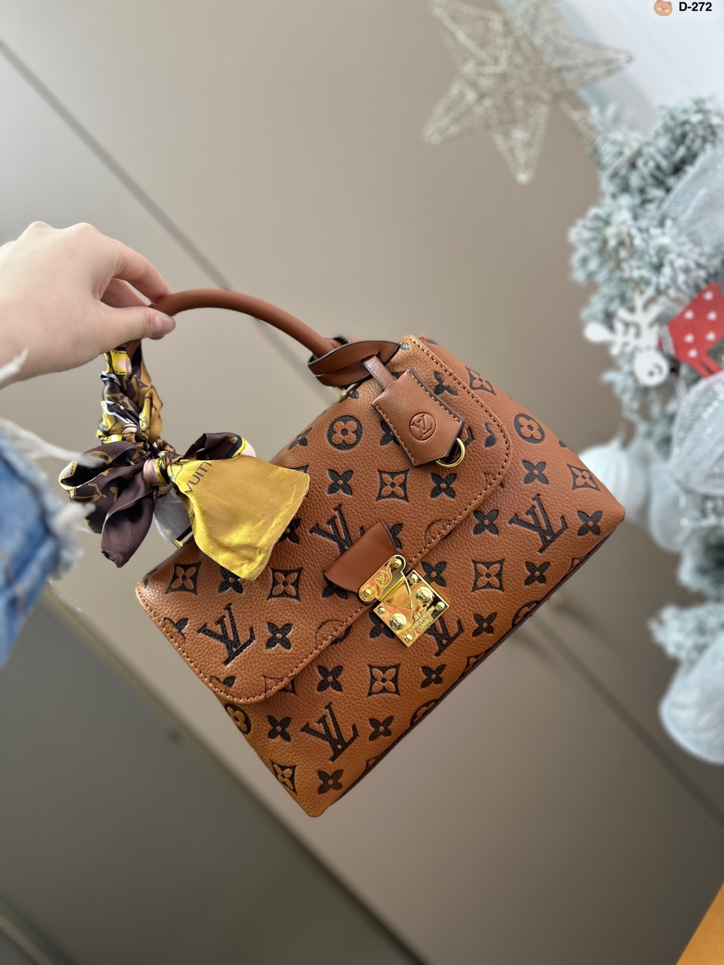 Louis madeleine bb bag size : 24*8*16 cm - Top Club