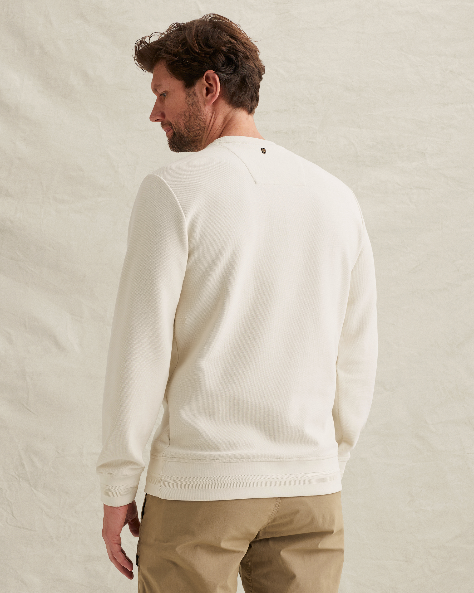 Sweatshirt with artwork and ribbed collarx