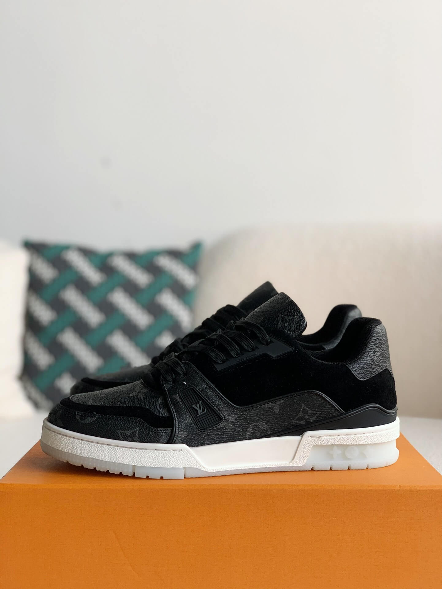 Louis Vuitton Trainer Black Monogram - Sneaker Replica Workshop