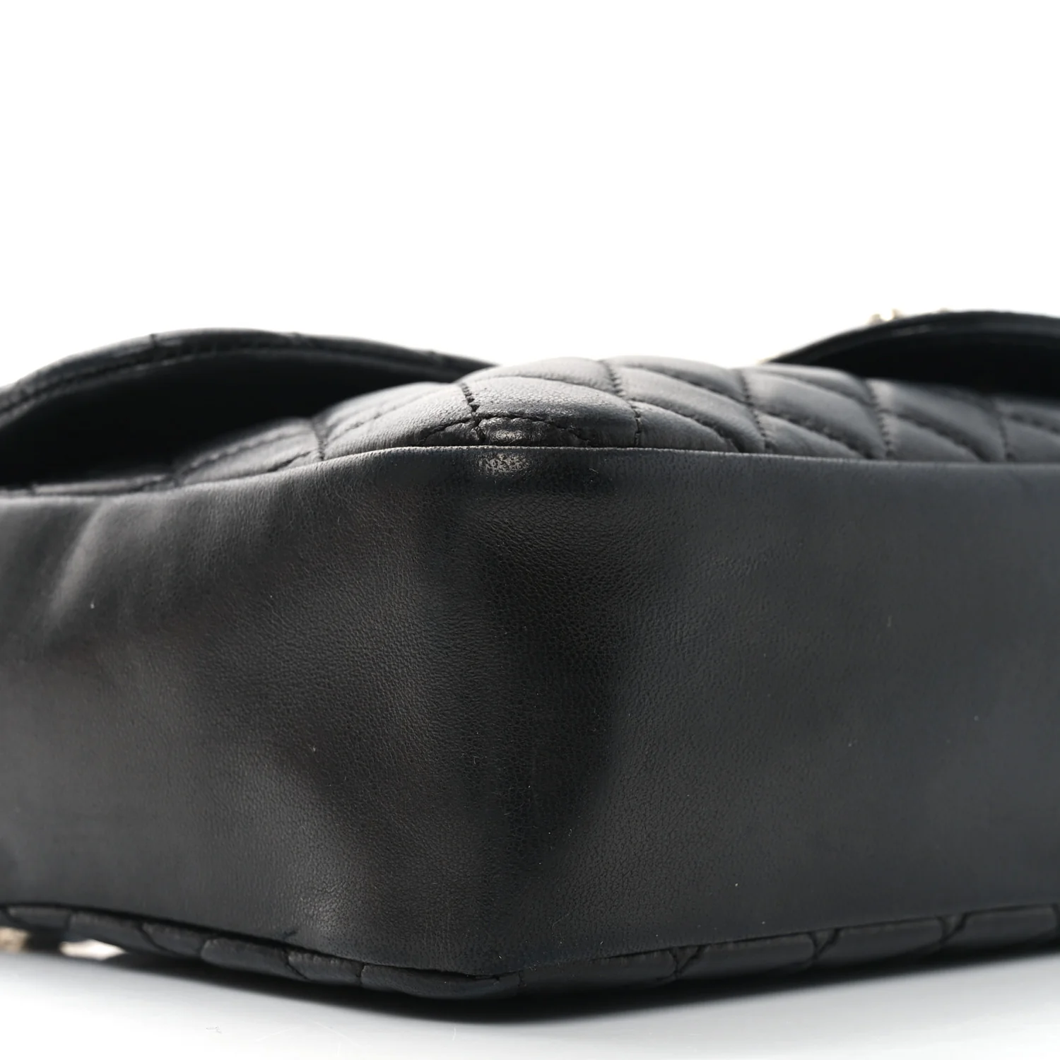 Lambskin Quilted Medium Westminster Pearl Flap Black - Top Club