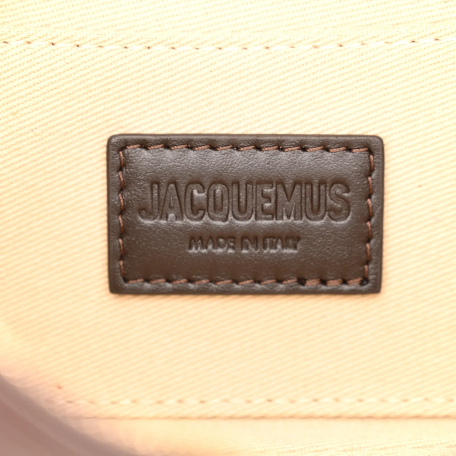 Smooth Calfskin Le Bisou Medium Brown - Top Club