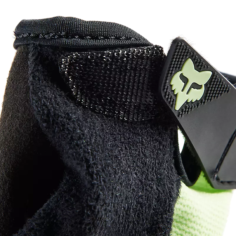 Glove for youth rangers