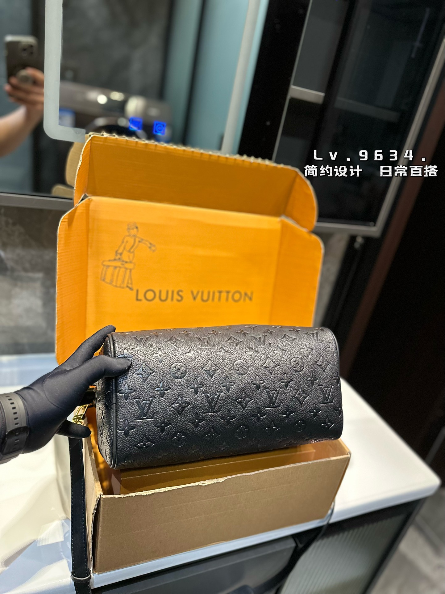 Louis new arrival Keepall Bandouliere bag size: 30 cm - Top Club