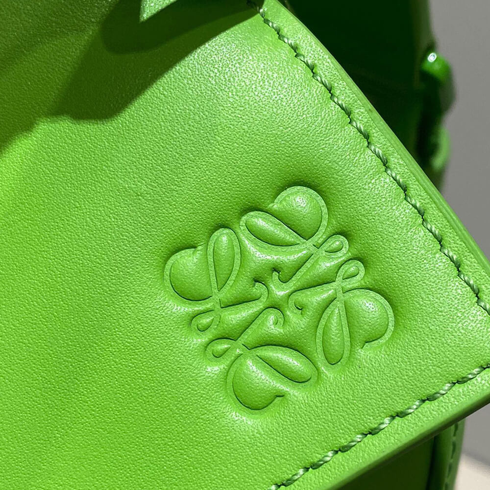 LOEWE Small Puzzle Bag - Top Club
