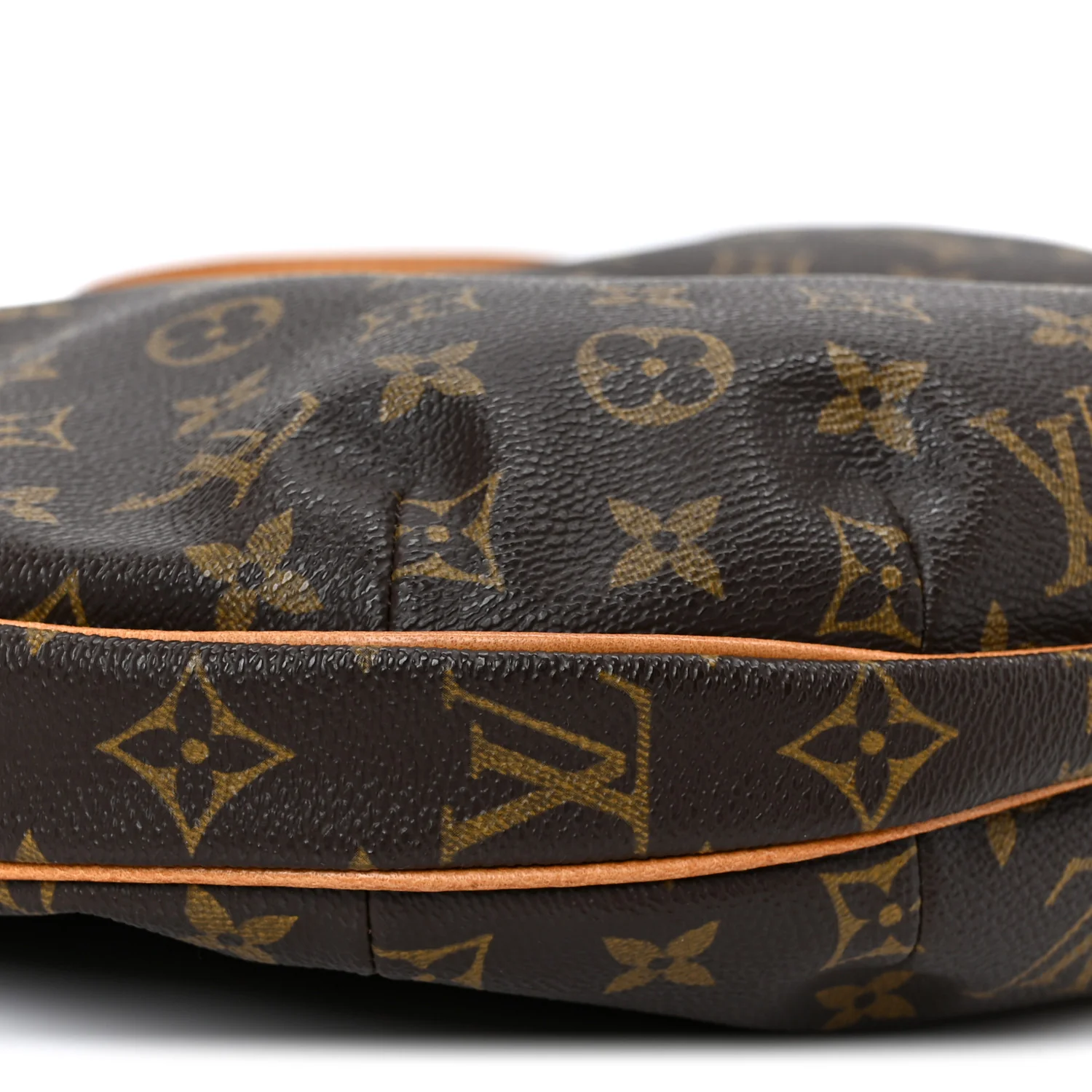 Monogram Croissant MM - Top Club