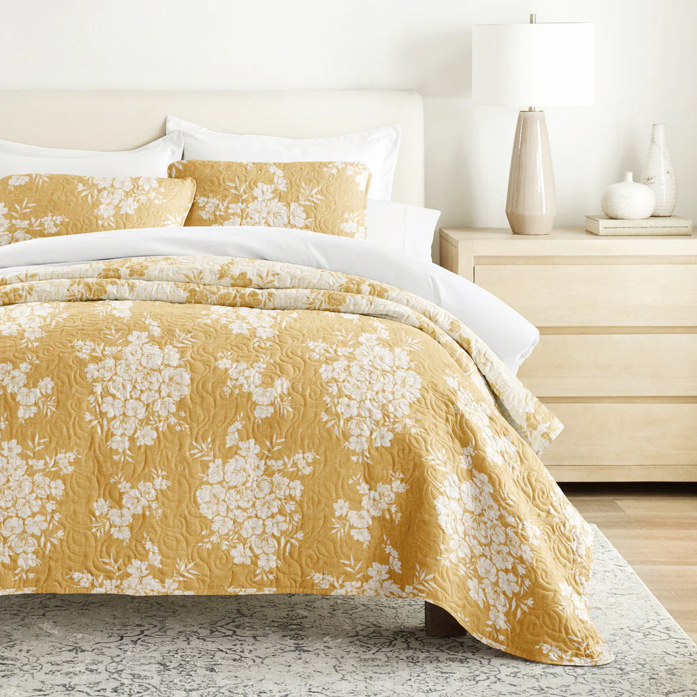 Distressed Bouquet Reversible Quilted Coverlet Set (Sale)
