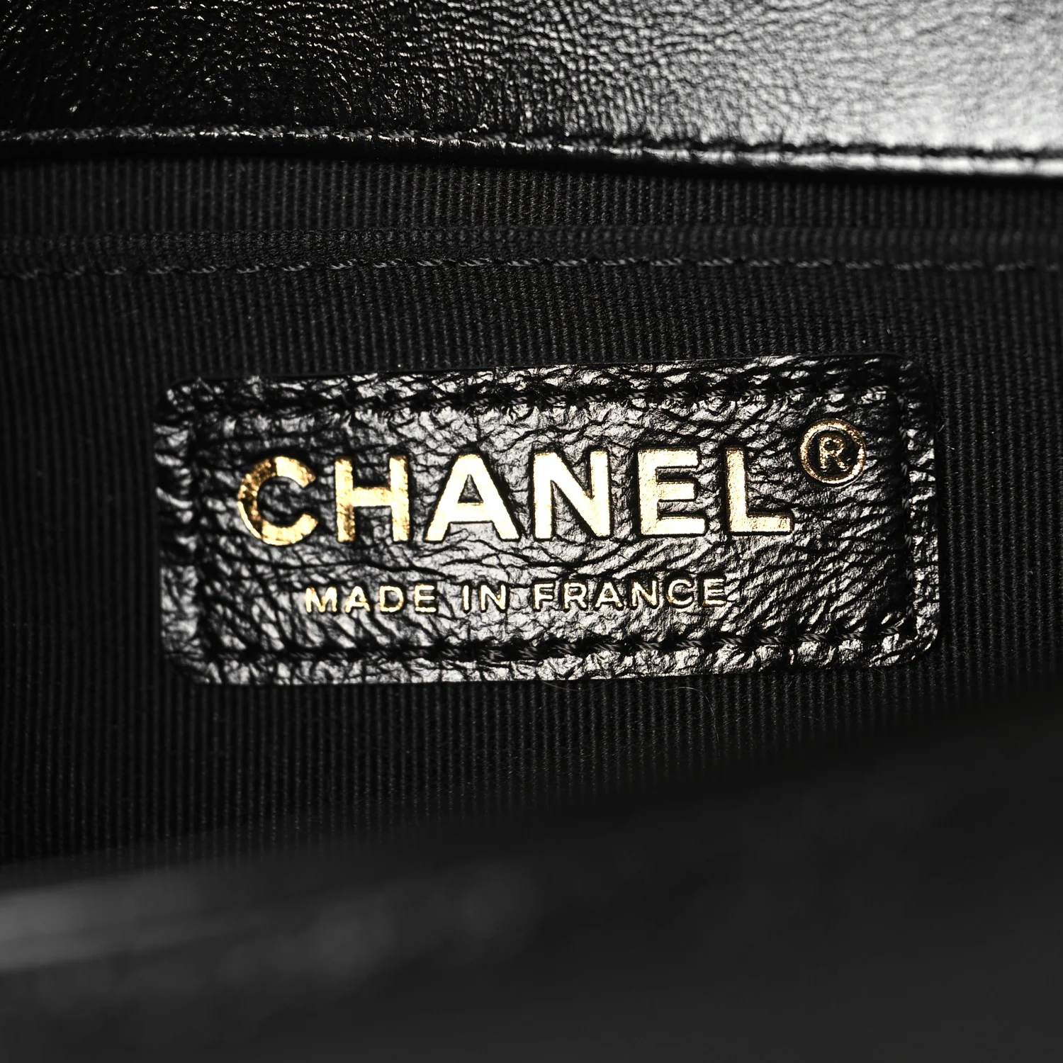 Metallic Glazed Calfskin Small Boy Flap Black Gold - Top Club