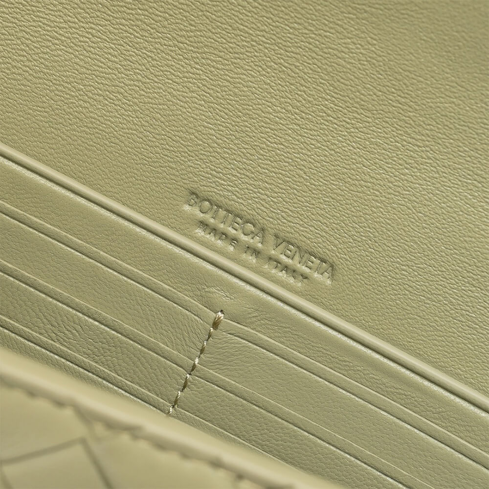 Bottega Veneta Andiamo Clutch(HIGH-END GRADE) - Top Club