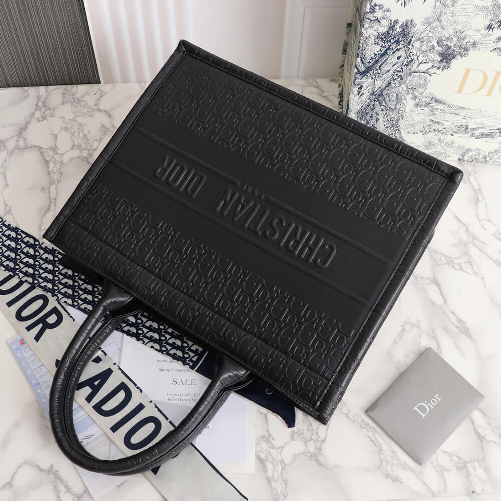 Medium DIOR BOOK TOTE - Top Club