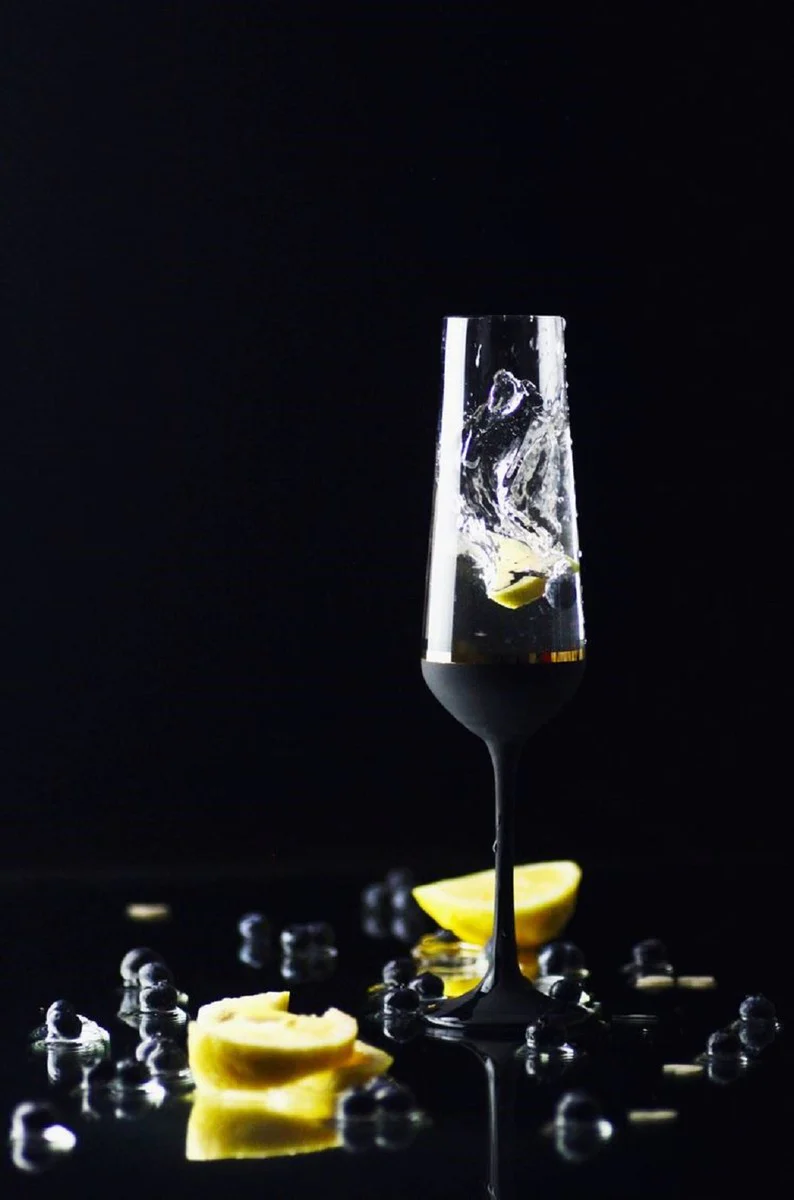Luxury champagne glasses set of 6 black / gold Ø 6.5 x H. 26.5 cm - handmade and hand-painted champagne glasses - hotel & restaurant accessories - luxury quality