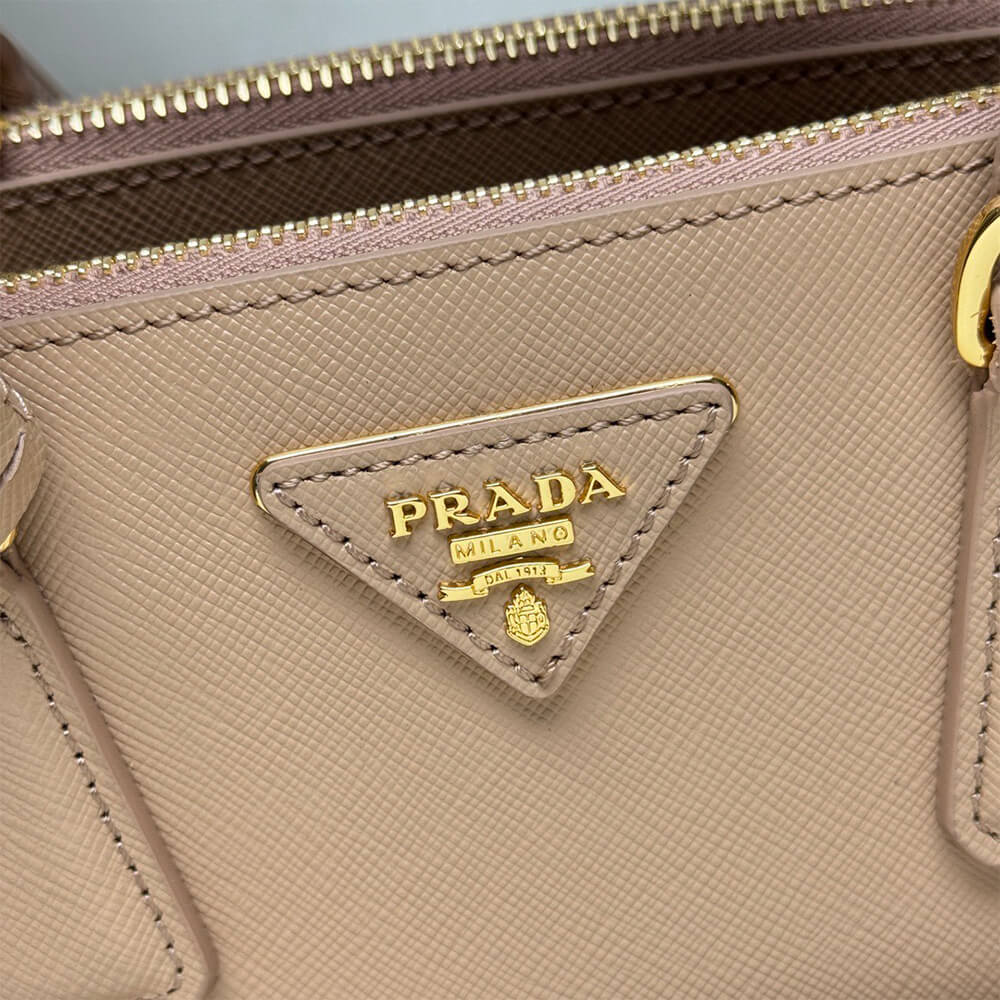 Prada Small Prada Galleria Saffiano leather bag(HIGH-END GRADE) - Top Club