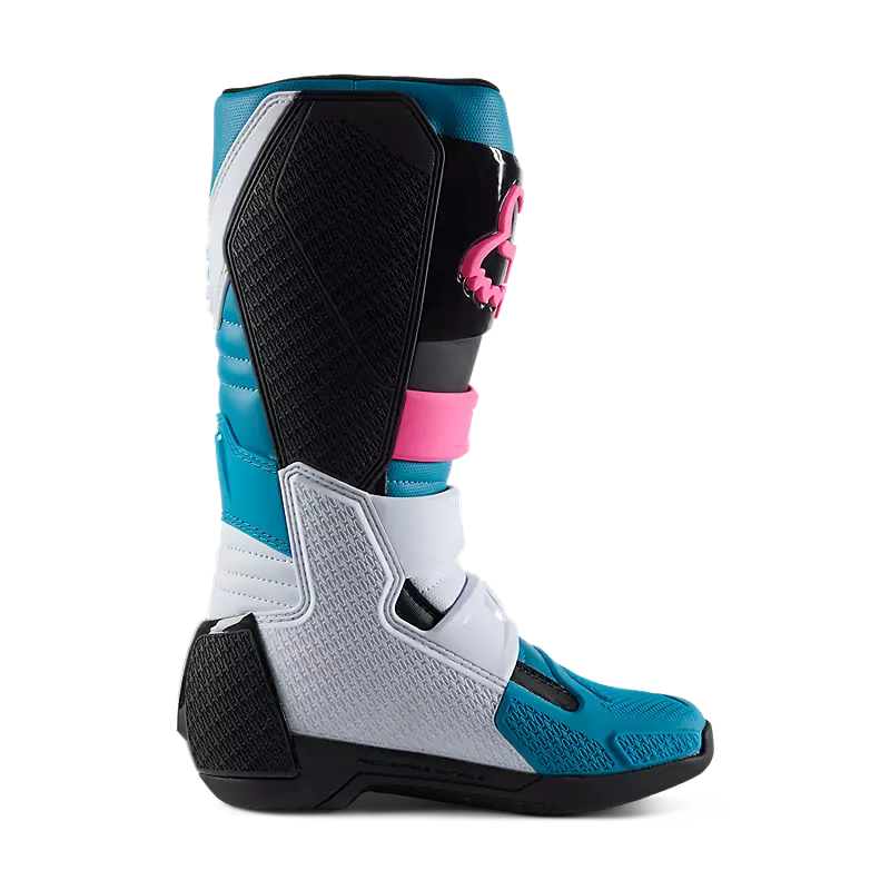 Complete boots