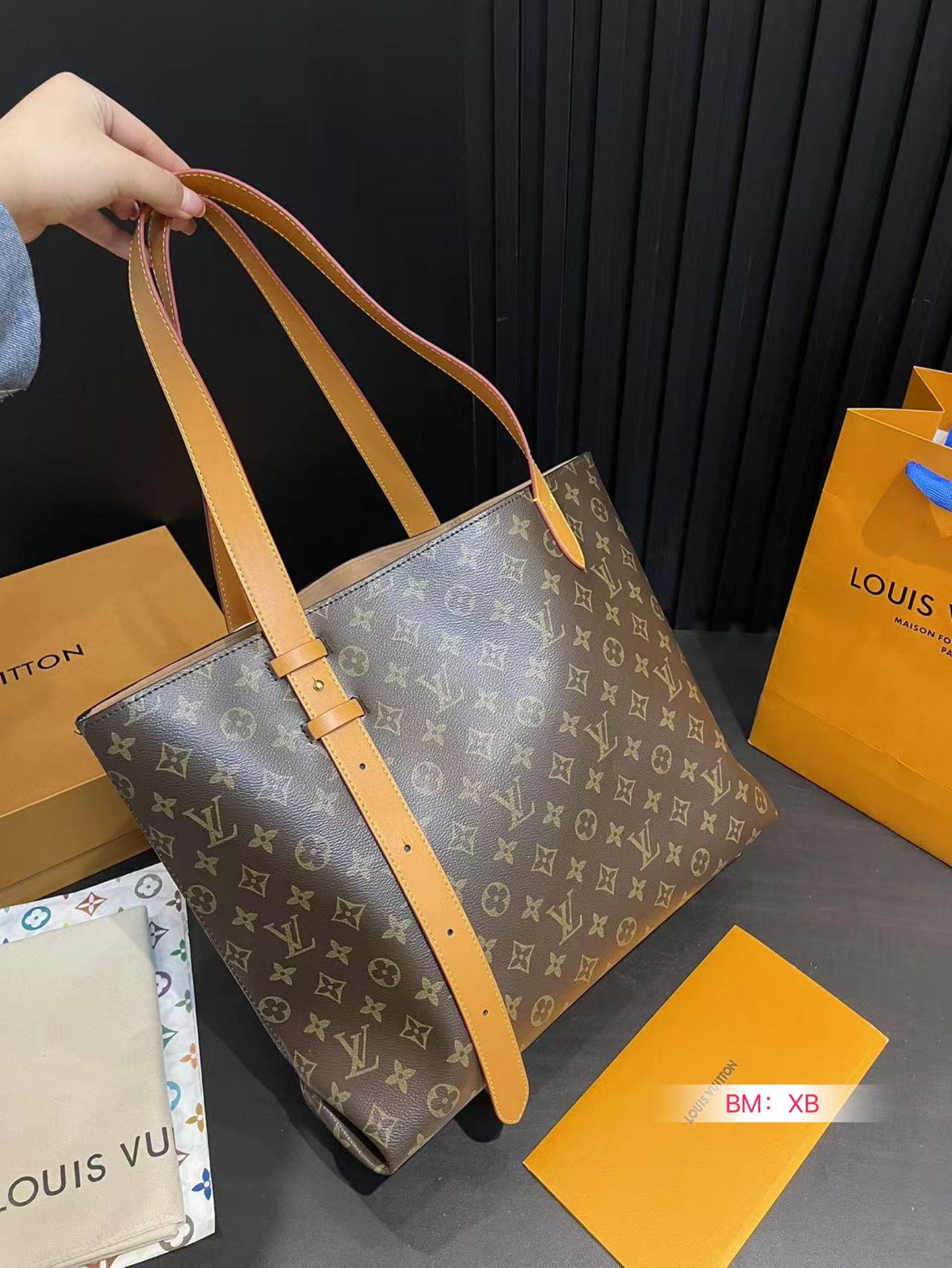 Louis new arrival tote bag size: 44*30 cm - Top Club