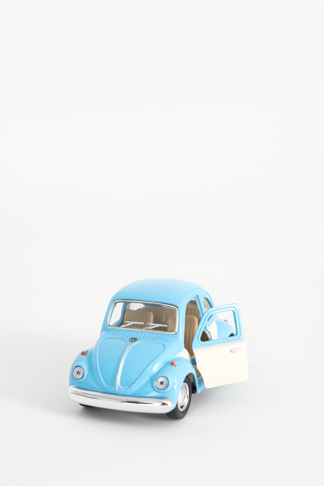 Metalen volkswagen beetle pastel lichtblauw
