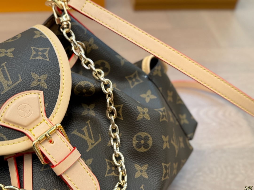 Louis new arrival vintage chain bag size: 31*22 cm - Top Club