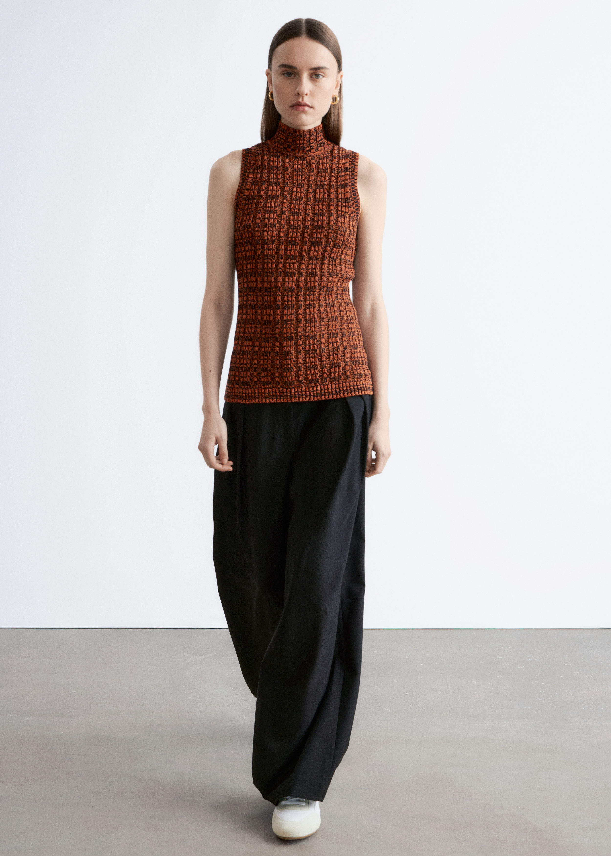 & Other Stories KNITTED SLEEVELESS TURTLENECK TOP