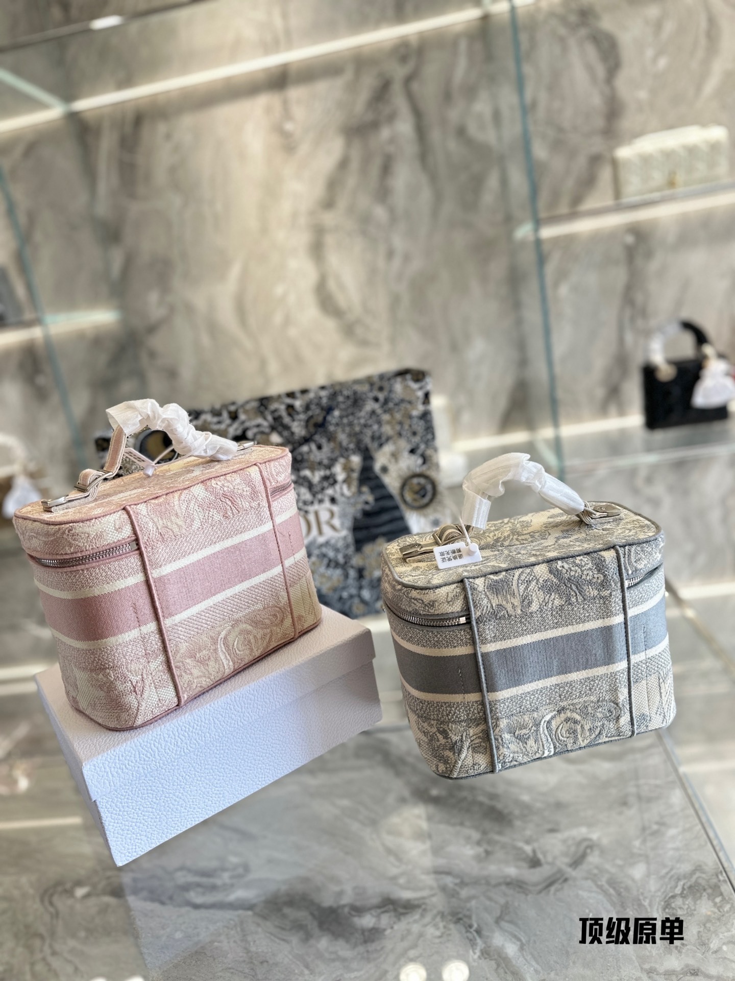 D new arrival bucket bag size;25*15*14cm - Top Club