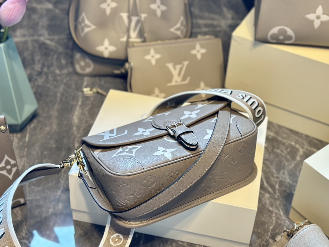Louis M45985 new arrival bag size: 24 x 15 x 9cm - Top Club