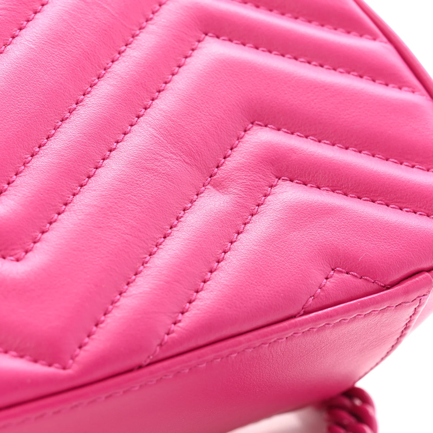 Calfskin Matelasse Monochrome Mini GG Marmont Top Handle Shoulder Bag Classic Fuxia - Top Club