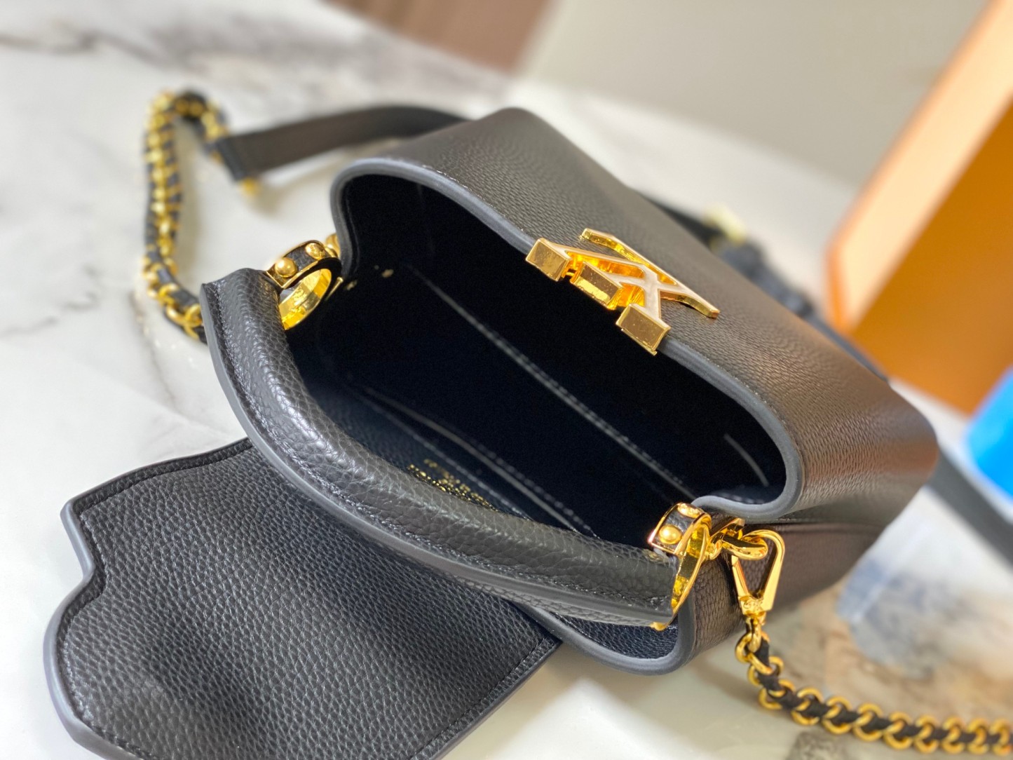 Louis Milky Way Capucines BB  Taurillon leather M23082 size: 21��14��8cm - Top Club