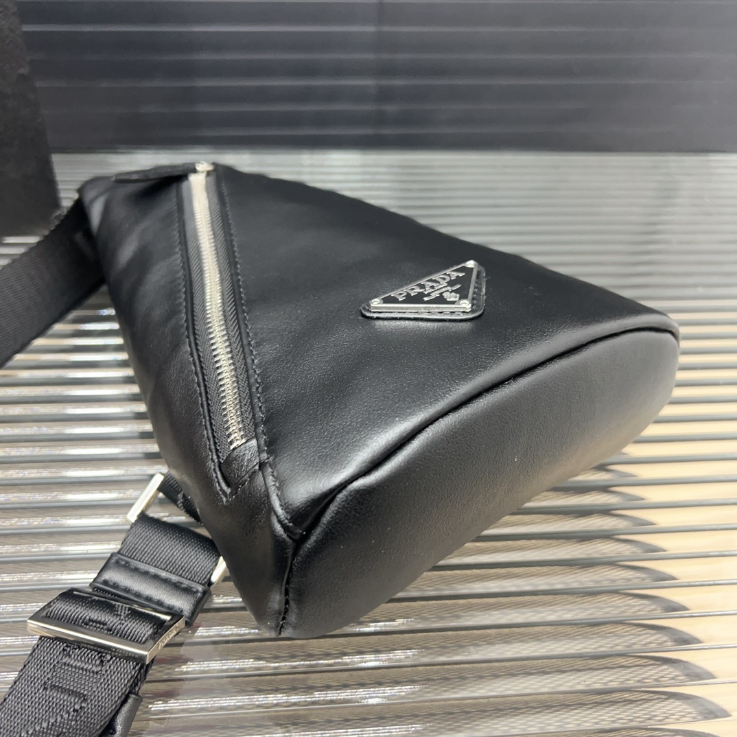 Pra new arrvial Cross men bag 002 size: 17*32 cm - Top Club