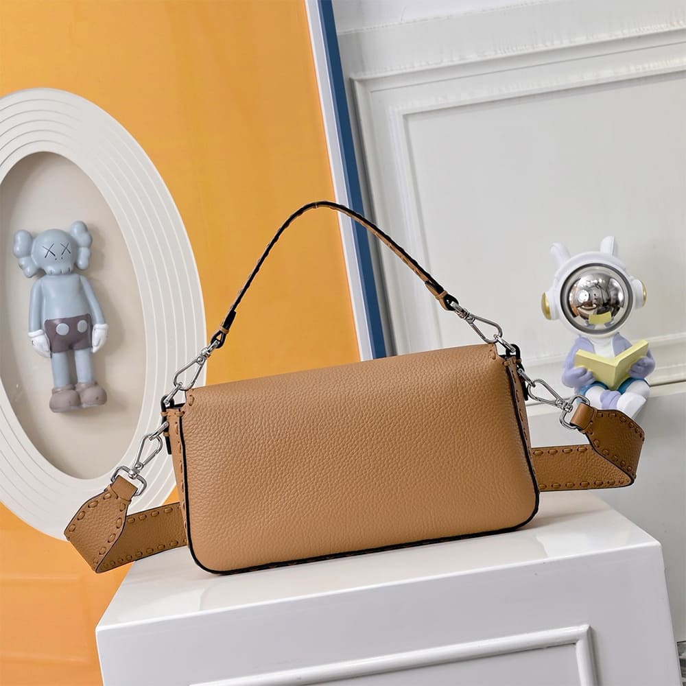 Fendi Baguette - Top Club